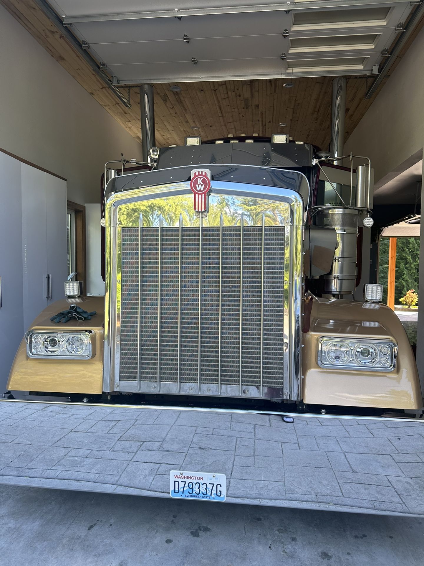 2018 Kenworth W900