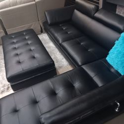 *Fall Sale Event!!!*---Low Profile Ibiza Black Leather Sectional Sofa W/Ottoman---Delivery And Financing Available😎