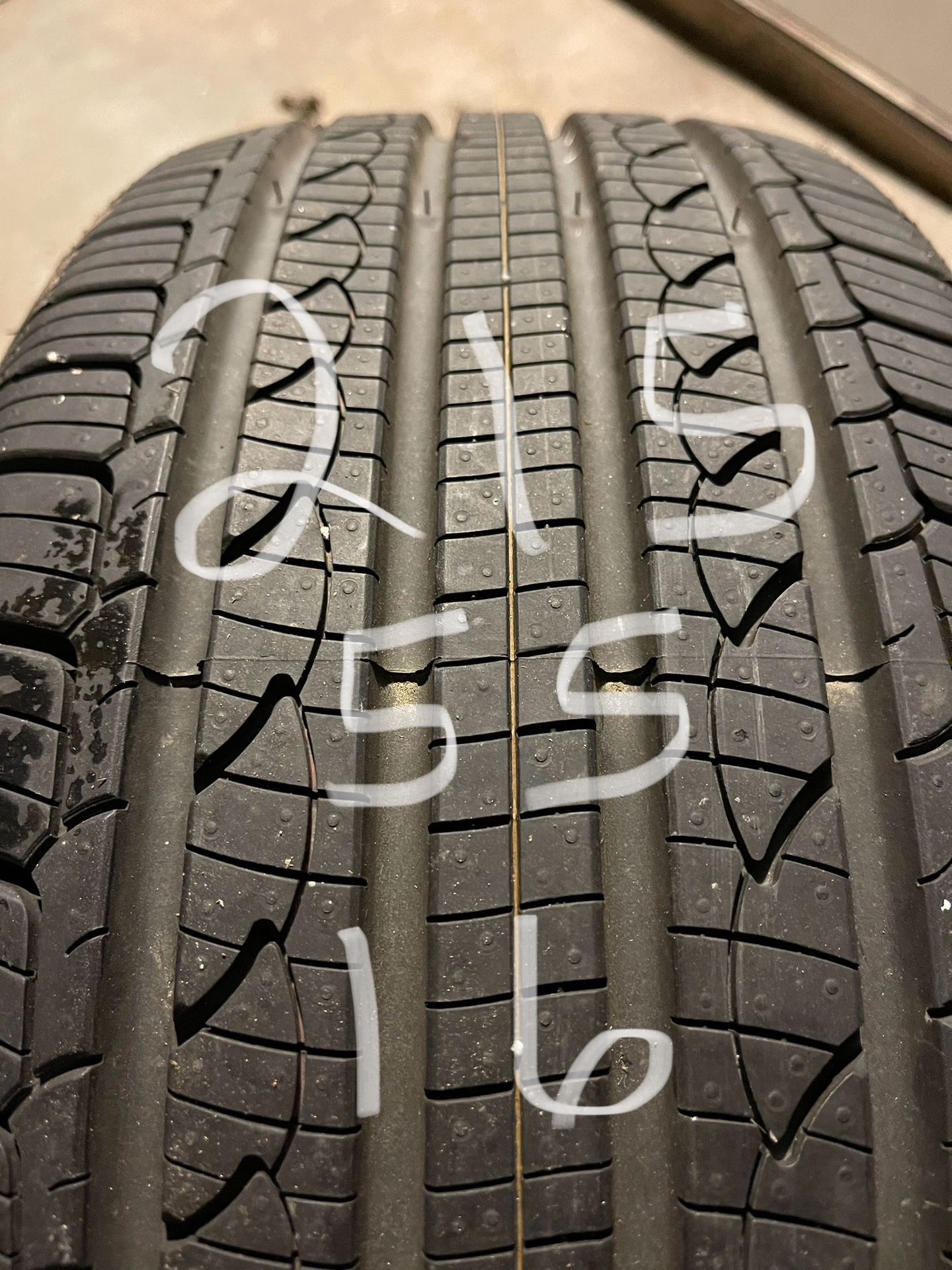 p215/55r16 car tire Nexen N Priz Ah8 like new