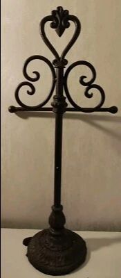 Rare Vintage Guest Bathroom Hand Towel Iron Holder Countertop.
10.75"w x 21.5"h x 5.5" base