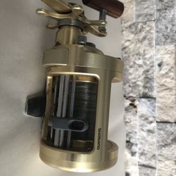 SHIMANO CALCUTTA  700 LEVELWIND REEL with WOOD HANDLE-VERY GOOD SHAPE!!