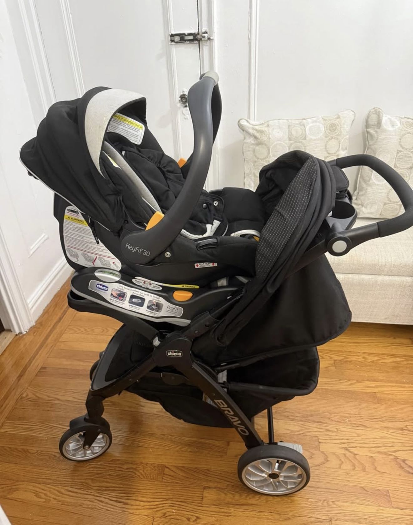 3-in-1 Trio Travel System combines the full-size Bravo