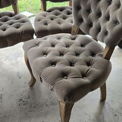 4 Wooden Chairs