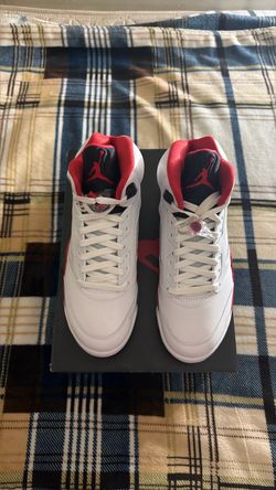 Air Jordan 5 (Fire Red)