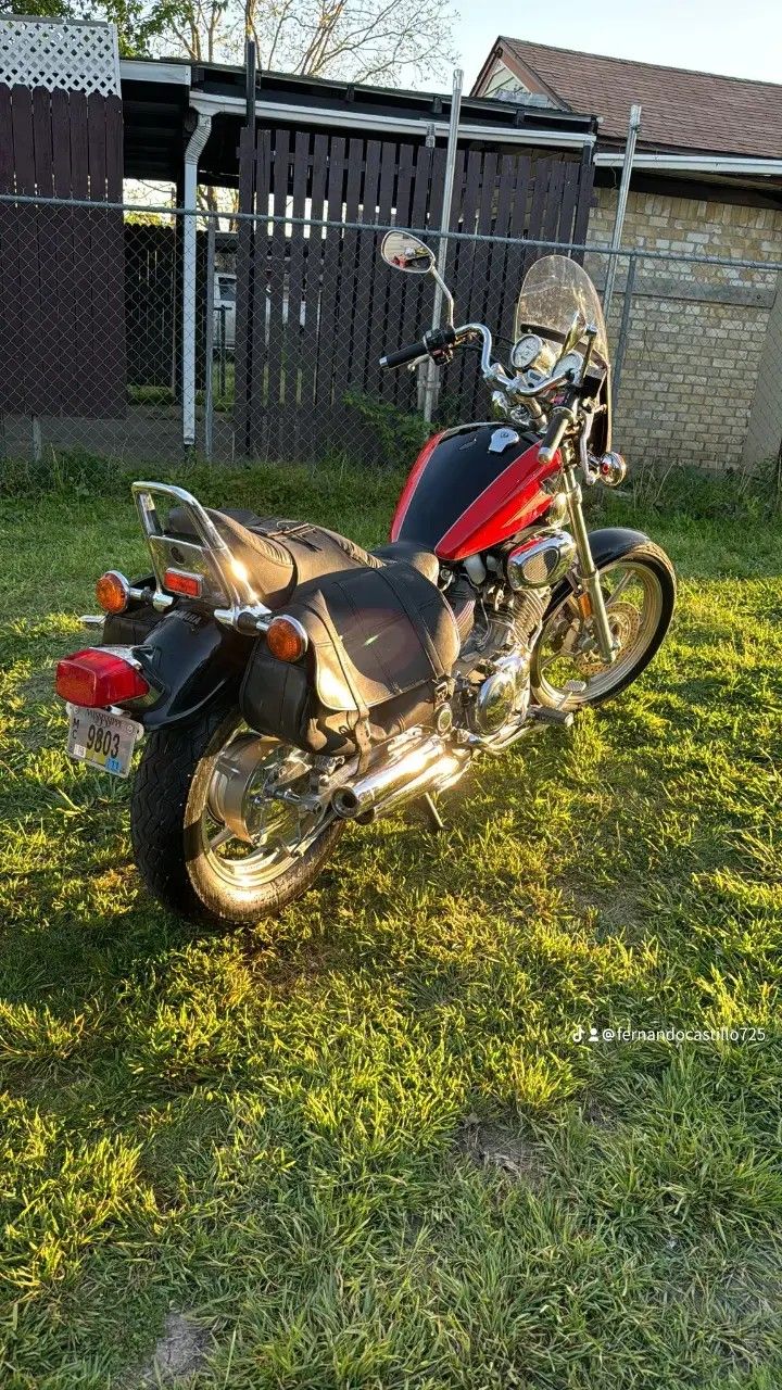 Motorcycle Yamaha Virago 1995