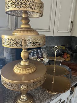 Cake stand