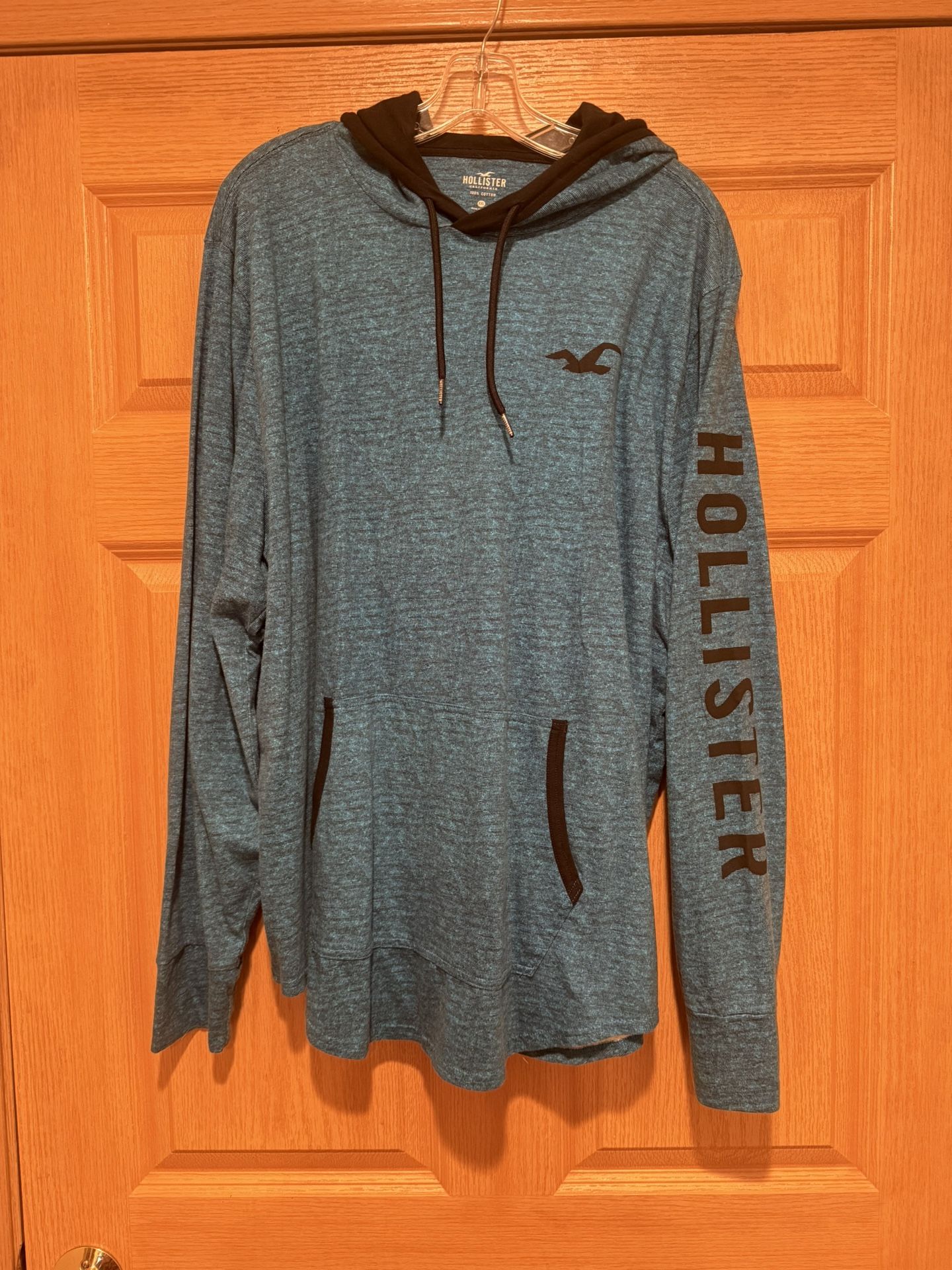 Hollister Lightweight Pullover