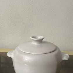 🍲 White Ceramic Casserole Dish / Serving Pot with Lid