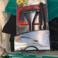 Windshield Cleaner Set