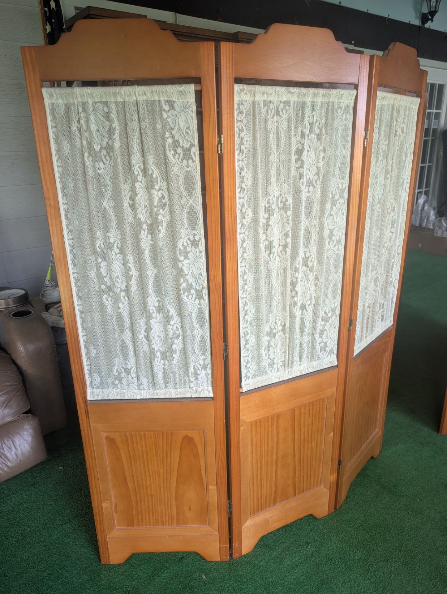 Divider screens