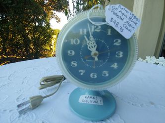 MID-CENTURY G.E. CLOCK