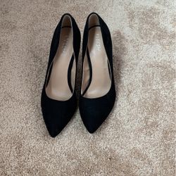 Black High Heel Pumps Never Worn