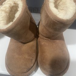 Ugg Chestnut Boots Size 7 