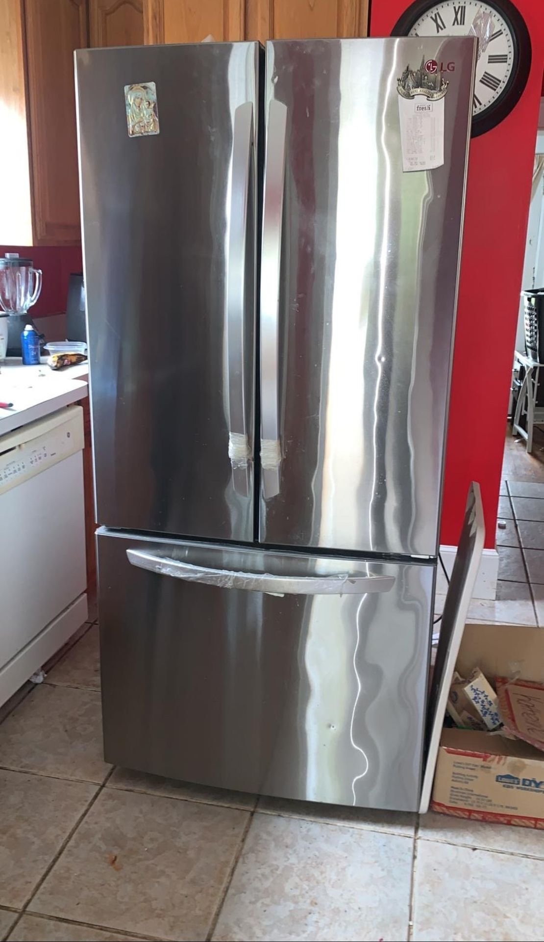 Refrigerator 