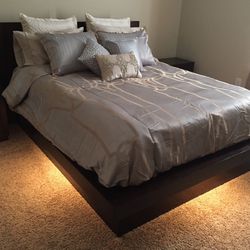 Modern Bedroom Set - Queen Platform Bed, Dresser, Mirror & Nightstands (2)