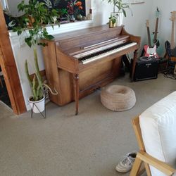 Piano , Plays Well , Tuned
