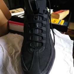 Nike Air Max sneaker boot Triple Black