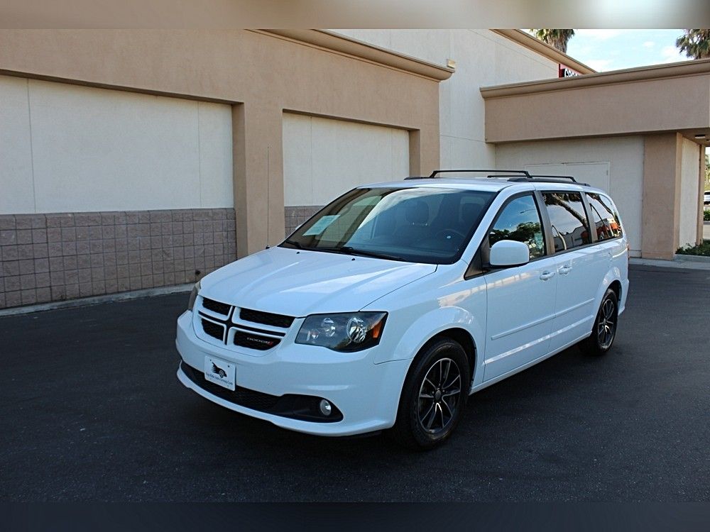 2017 DODGE GRAND CARAVAN GT