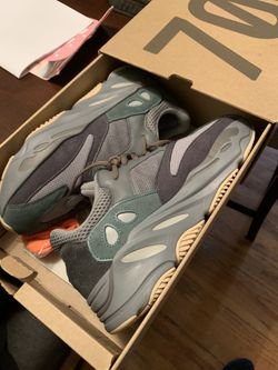 Yeezy boost 700