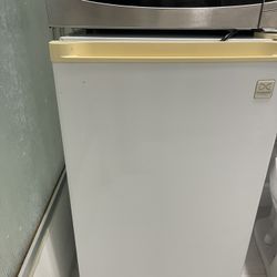 For Sale: Refrigerator + Microwave
