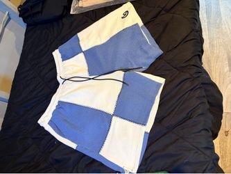 Gala shorts & sweater