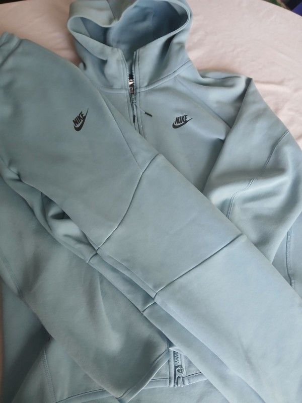 Nike Tech Fleece tracksuit set - Baby Blue 2nd Season