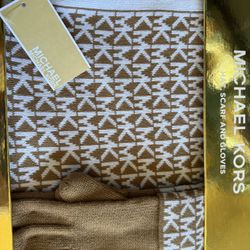 MK Scarf And Hat Set New With Tags 
