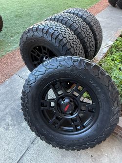 Trd Toyota Tacoma wheels and tires 4Runner