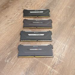 4 - 16gb DDR4 3000MHz Corsair Vengeance RGB Pro