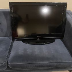 Very Nice 40” Samsung TV With Stand