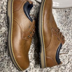 Brown Izod Men’s Dress Shoes, Size US 9