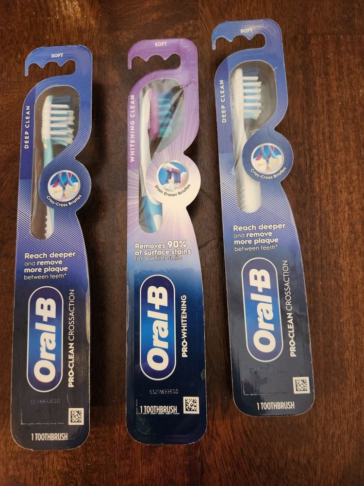 Brand New Oral B Deep Clean Crossaction Soft Toothbrushes