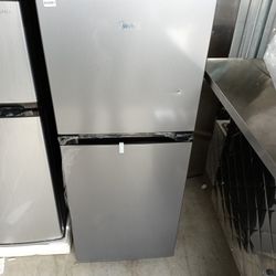 New 4.3 Cu.Ft. Refrigerator Works Great $25 Delivery Milwaukee!