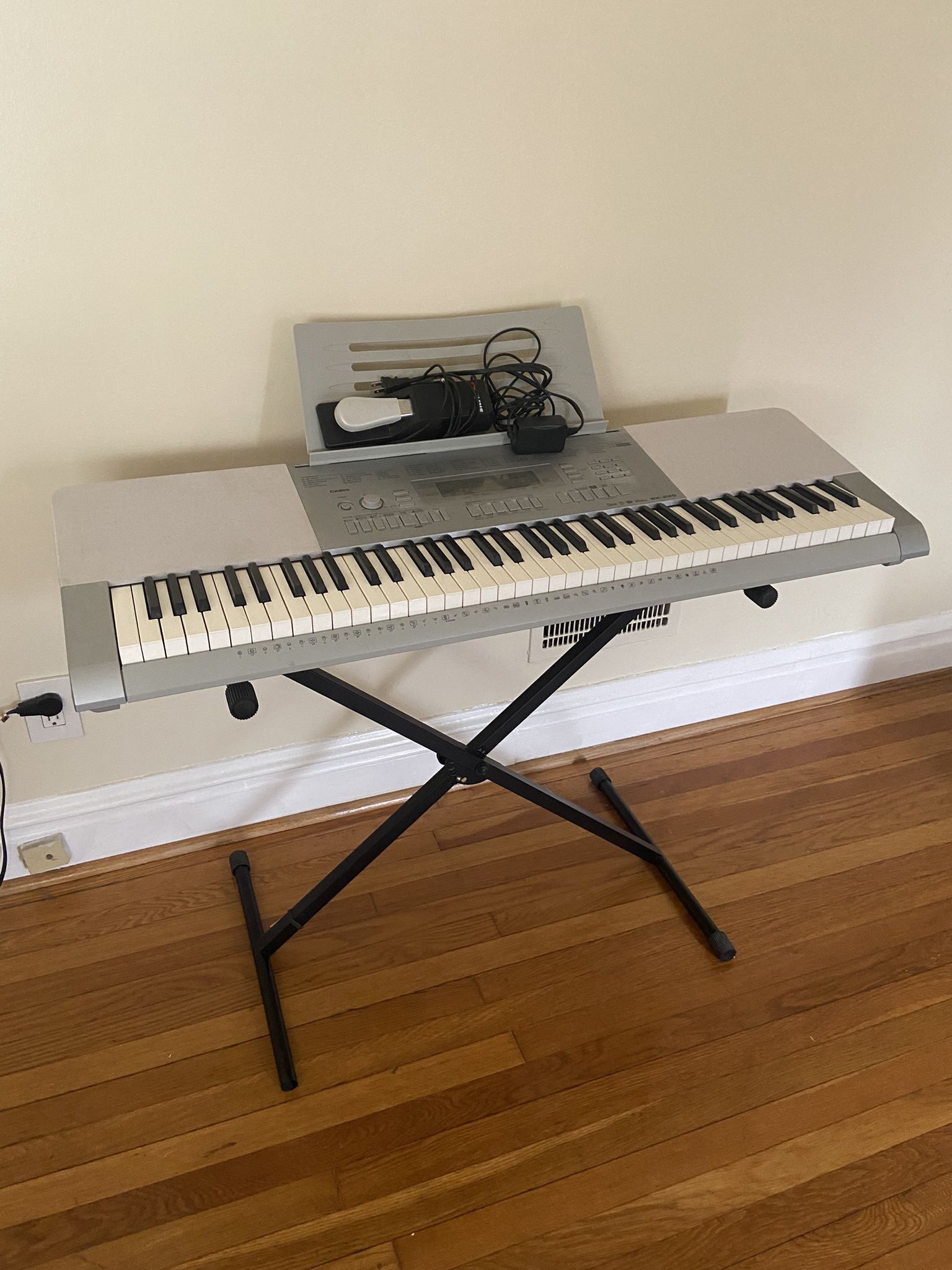 Casio WK-225 Keyboard Piano 