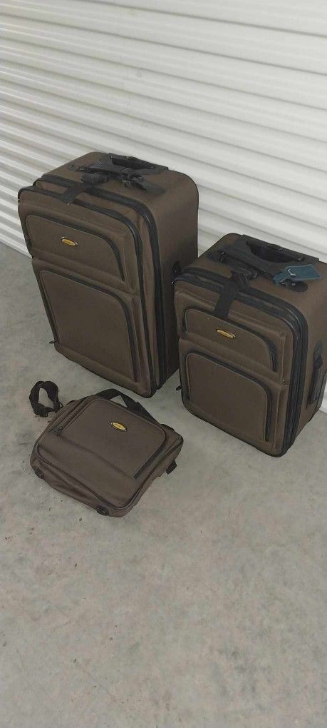 Eddie Bauer Flight Crew Rolling Luggage 26" & 22" & Laptop / Travel Bag Set Suitcase