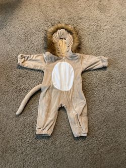 A great lion costume for toddler dress up or Halloween