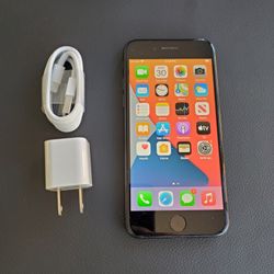 iPhone 7 -  UNLOCKED - Like New  