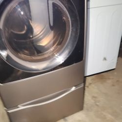 Kenmore Washer And Gas Dryer King Size Capacity And Heavy Duty Works Exelent   
