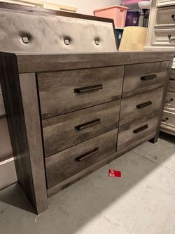 6-Drawer Wood Dresser in Gray Finish