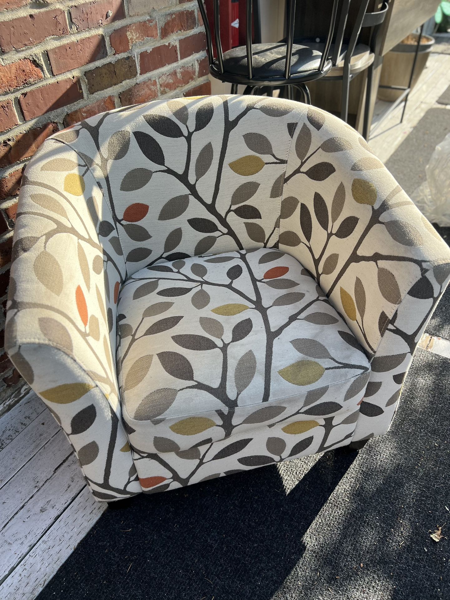 Free Chair. Please Pick Up In Edmonds