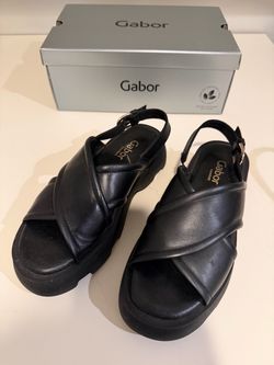 Gabor black leather sandals 7.5