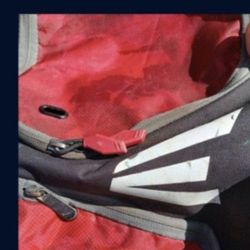 EASTON "YOUTH"  KIDS  BAT BAG( SEE PICS)  LOCATED IN GLENDORA. CHECK OUT MY PAGE FOR OTHER GREAT BASEBALL EQUIPMENT FOR SALE "CHEAP"