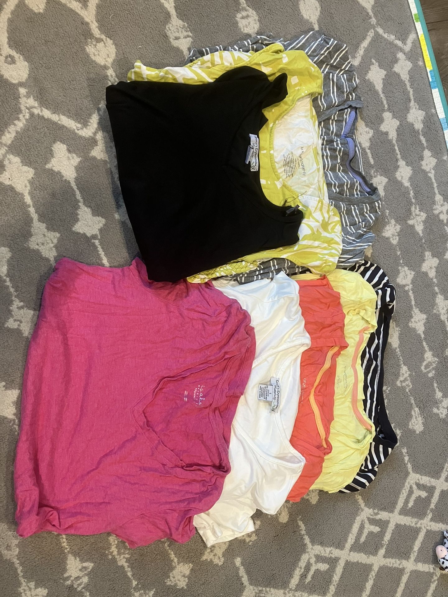 Size Small Maternity Clothes 