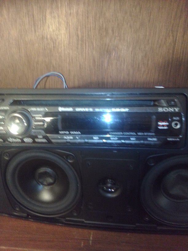 Sony Car Stereo With CD Player, Auxiliary, Bluetooth Etc Detachable Face.