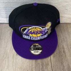 New Era Snapback Hat$35 Los Angels Lakers