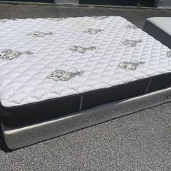Queen Mattress And Box Spring 