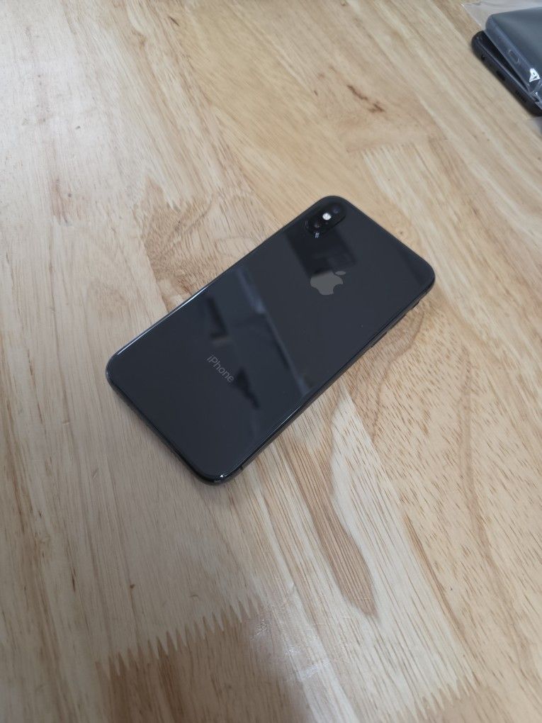 IPHONE X 64GB. UNLOCK FOR ANY SIM