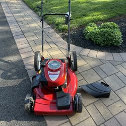 Craftsman Gold Edition 6.25 self propelled mower. Self propelled works. 