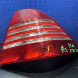 2003 -2006 Mercedes Benz S-class /s500 Passenger Side Taillight 