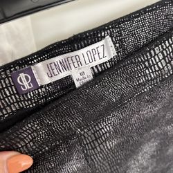 Jennifer Lopez stretch pants 